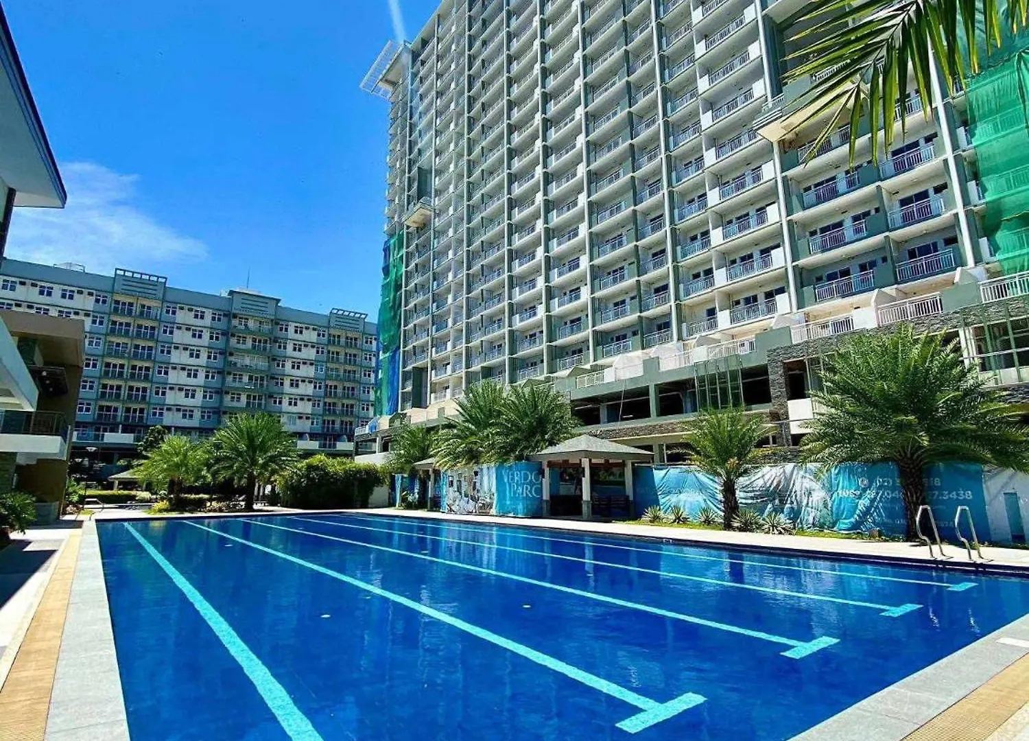Verdon Deluxe And Suites 2 Bedrooms Condotel Davao City